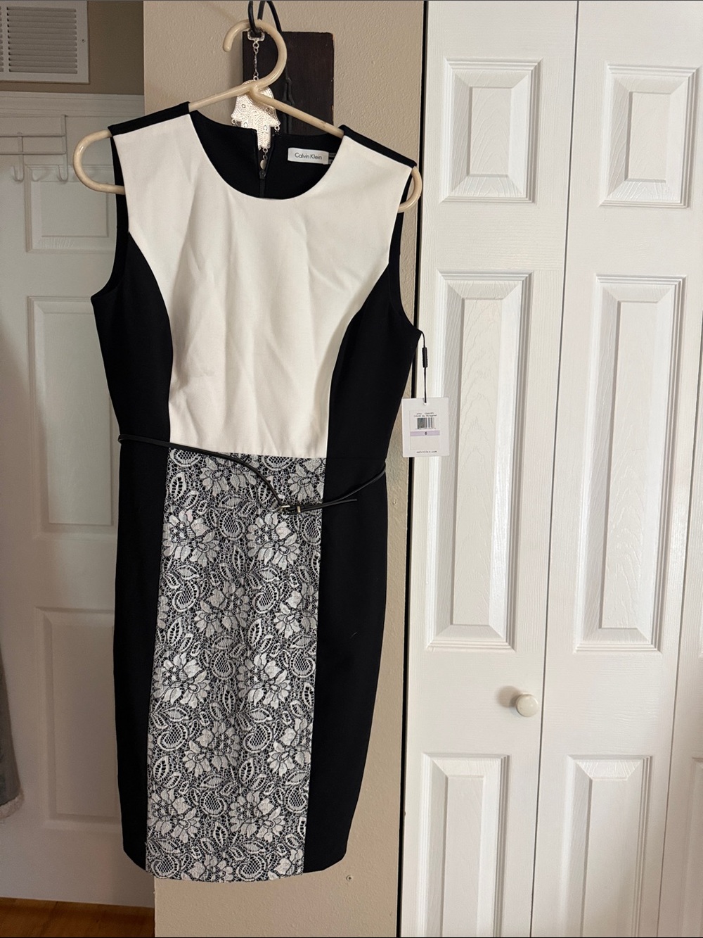 Calvin Klein Black & White Lace-Panel Midi Sheath Dress- Never worn size 6